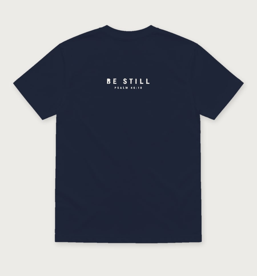Wees stil in Navy, achterkant